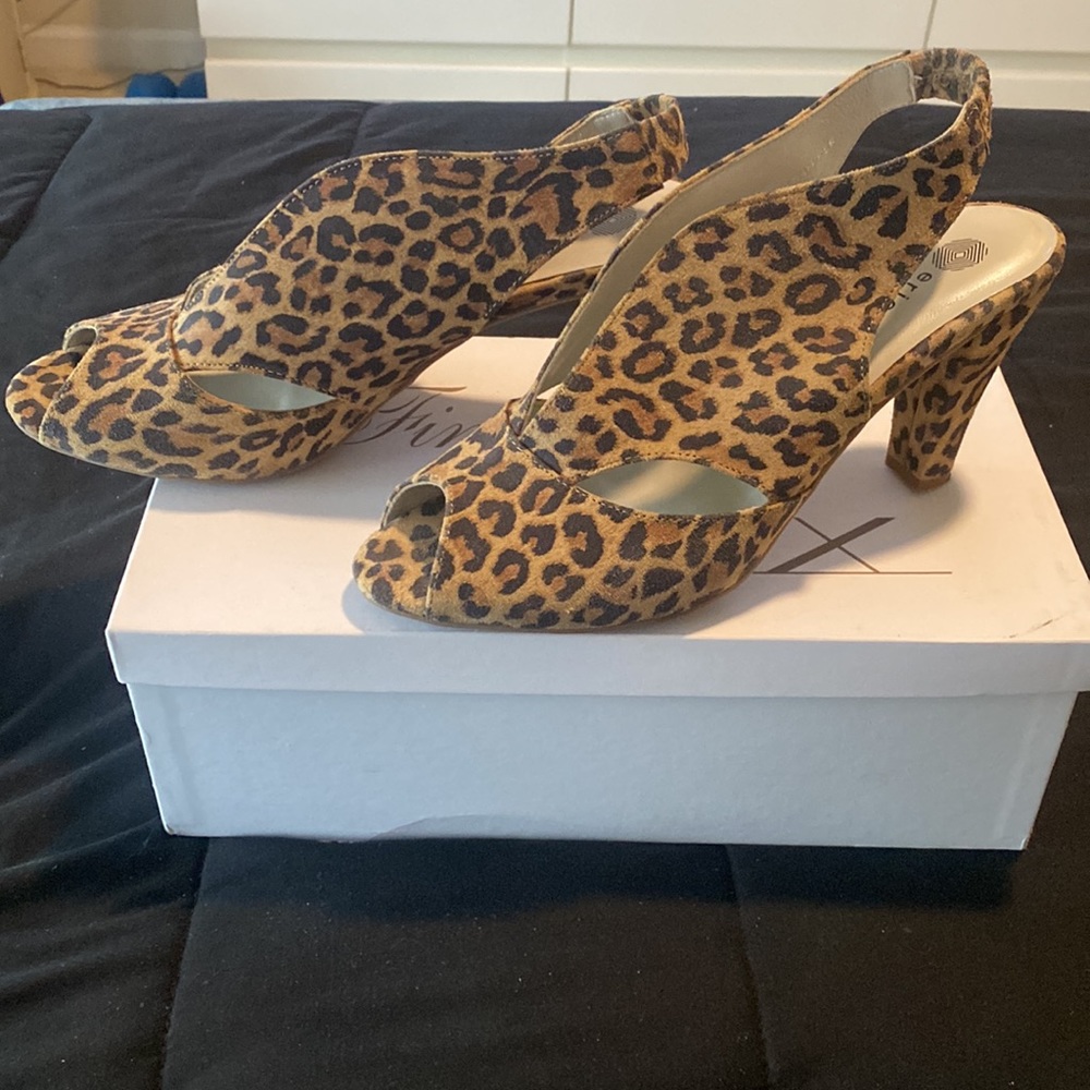 Leopard Print Open Toe Sling Backs. - image 5